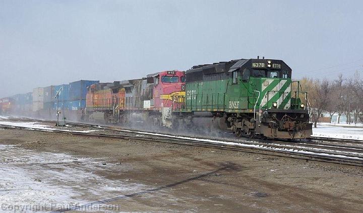 BNSF 6370 - SD40-2.jpg